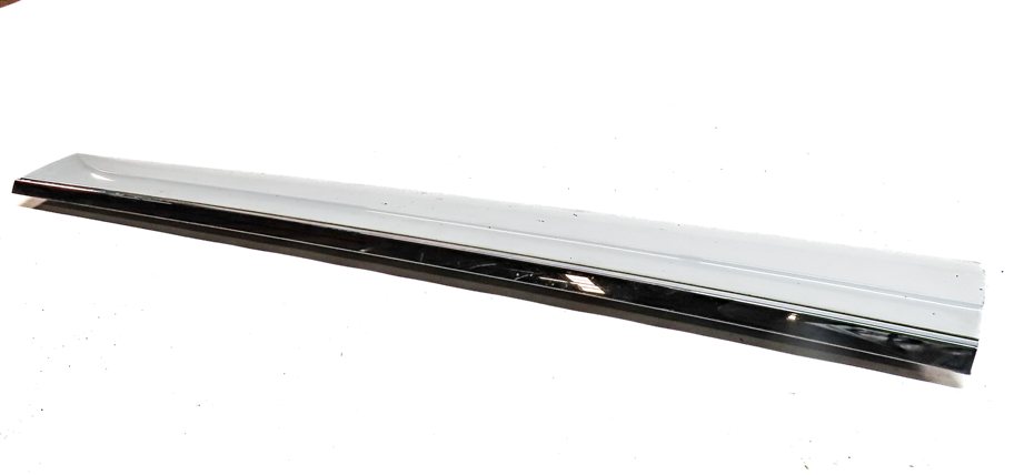13-17 AUDI Q5 B8 8R FRONT RIGHT PASSENGER LOWER DOOR MOULDING TRIM PANEL (White)