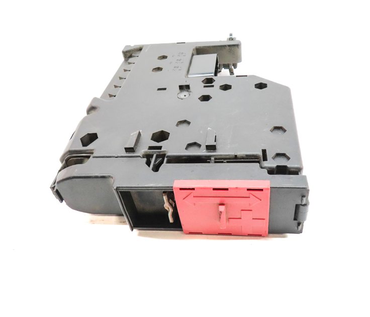 Thumbnail 2: 2013 MERCEDES GLK250 (X204) 2.1L DIESEL (OM651) POSITIVE POWER DISTRIBUTION BOX