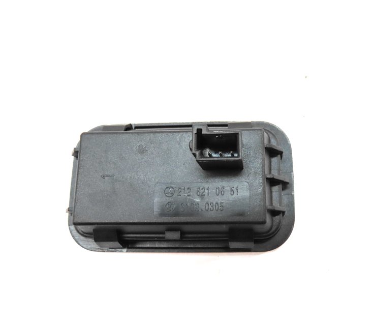 Thumbnail 6: 13 MERCEDES GLK250 (X204) REAR TRUNK LIFTGATE HATCH LID ELECTRONIC CLOSE SWITCH