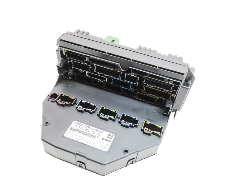 2013 MERCEDES GLK250 (X204) 2.1L DIESEL (OM651) FRONT FUSE RELAY SAM MODULE