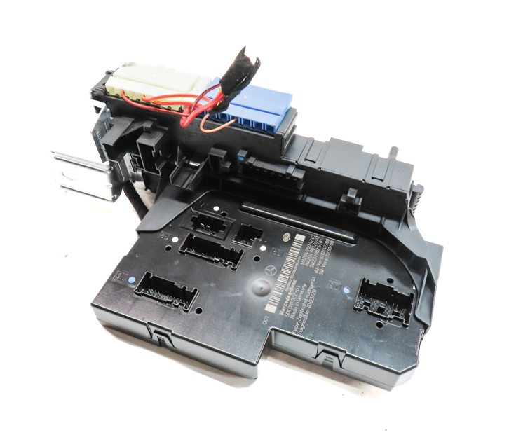 2013 MERCEDES GLK250 (X204) 2.1L DIESEL (OM651) REAR FUSE RELAY SAM MODULE