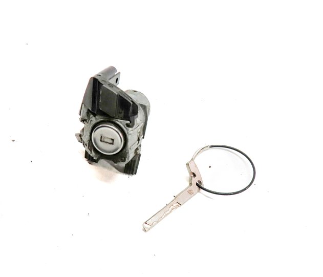 2013 MERCEDES GLK250 (X204) FRONT LEFT DRIVER DOOR HANDLE LOCK CYLINDER w/KEY