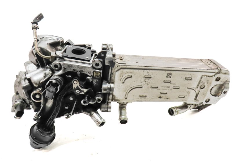 Thumbnail 6: 2013 MERCEDES GLK250 (X204) 2.1L DIESEL (OM651) ENGINE EGR COOLER ASSEMBLY