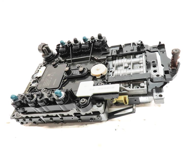 Thumbnail 2: 13 MERCEDES GLK250 X204 OM651 DIESEL AUTO TRANSMISSION VALVE BODY w/MECHATRONIC