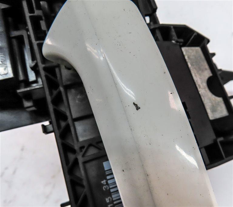 Thumbnail 7: 2010-2015 MERCEDES GLK250 GLK350 (X204) LEFT FRONT DRIVER DOOR HANDLE (White)