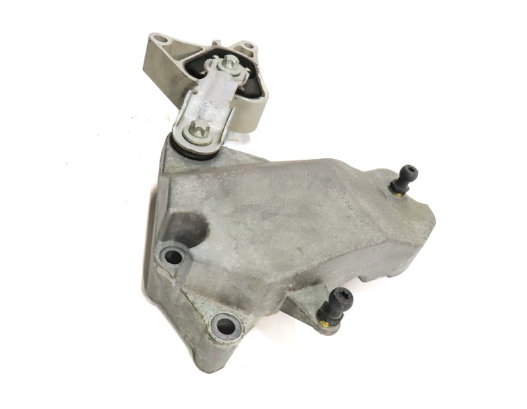 Thumbnail 3: 2014 MERCEDES CLA250 (C117) 2.0L (M270) UPPER ENGINE MOTOR MOUNT w/ BRACKET