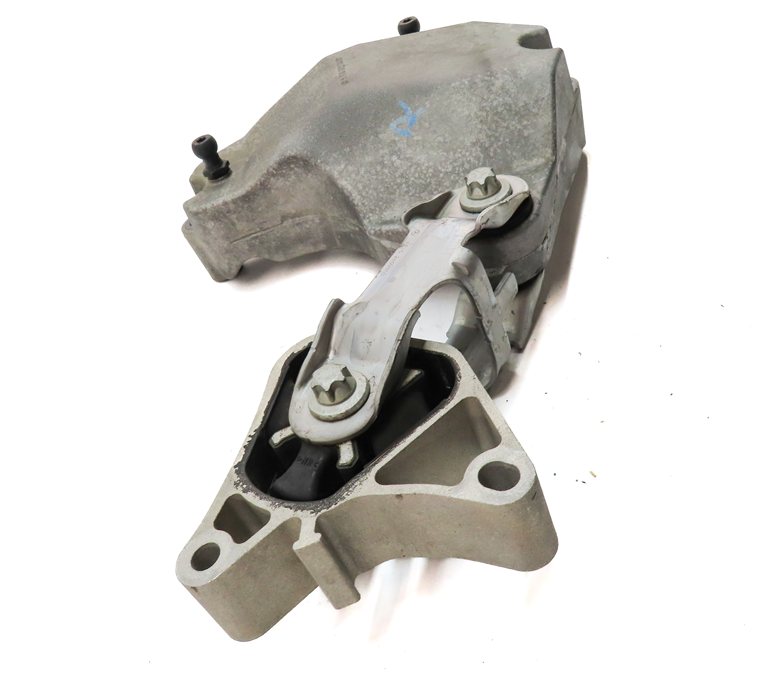 Thumbnail 4: 2014 MERCEDES CLA250 (C117) 2.0L (M270) UPPER ENGINE MOTOR MOUNT w/ BRACKET