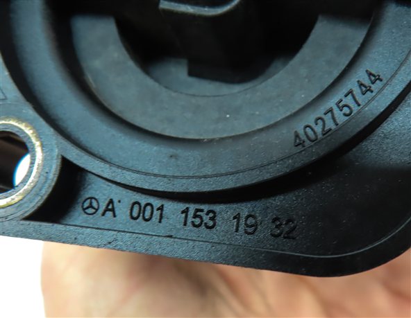 Thumbnail 5: 2014 MERCEDES CLA250 (C117) 2.0L (M270) ENGINE MOTOR OIL FLUID LEVEL SENSOR