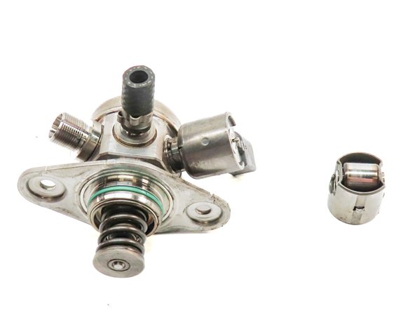 Thumbnail 2: 2013-2020 MERCEDES B250 CLA250 GLA250 (C117 W156 W246) HIGH PRESSURE FUEL PUMP