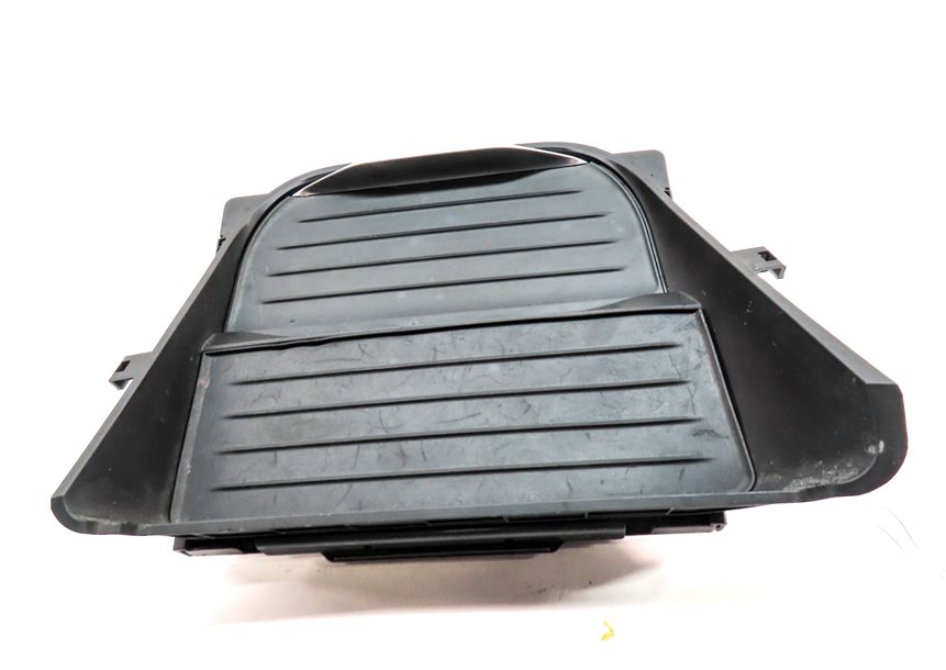 Thumbnail 4: 2017 BMW X3 (F25) FRONT CENTER CONSOLE DUAL CUPHOLDER 12v POWER SOCKET