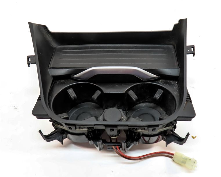 Thumbnail 9: 2017 BMW X3 (F25) FRONT CENTER CONSOLE DUAL CUPHOLDER 12v POWER SOCKET