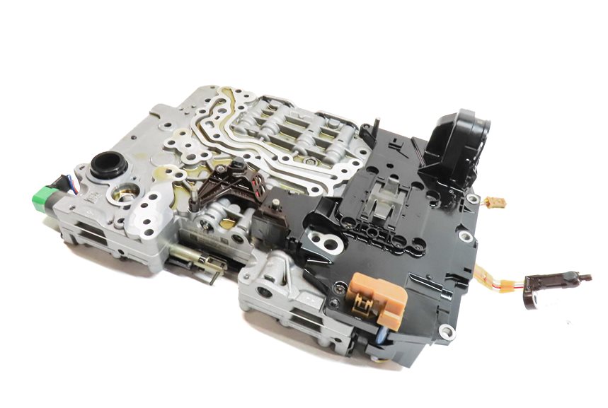 Thumbnail 5: 15-17 BMW X3 F25 2.0L RWD AUTOMATIC TRANSMISSION 8HP45Z VALVE BODY w/ OIL PUMP