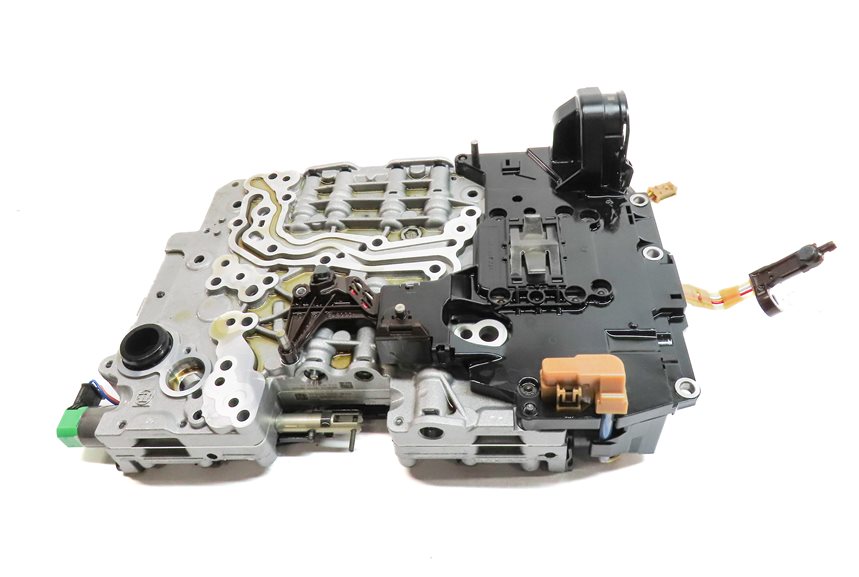 Thumbnail 6: 15-17 BMW X3 F25 2.0L RWD AUTOMATIC TRANSMISSION 8HP45Z VALVE BODY w/ OIL PUMP