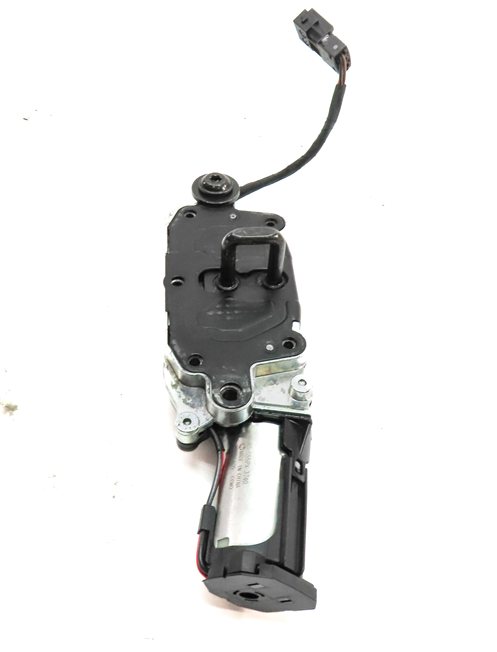 Thumbnail 8: 2012 BMW X5 (E70) REAR TRUNK LIFTGATE HATCH LID LOWER STRIKER PLATE ACTUATOR