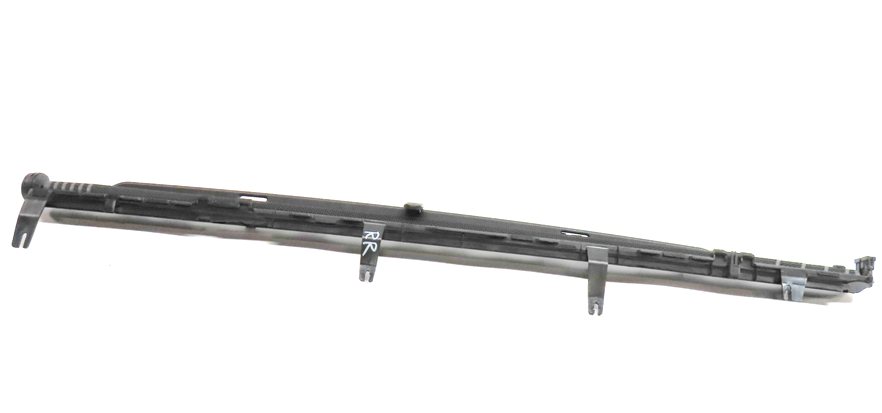 Thumbnail 5: 2007-2013 BMW X5 (E70) REAR RIGHT RETRACTABLE WINDOW SUN SCREEN PRIVACY SHADE