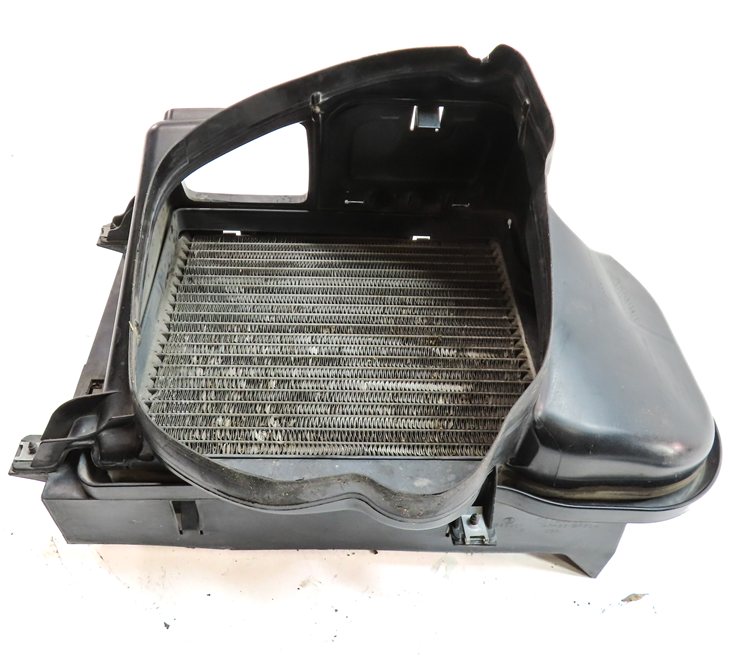 Thumbnail 2: 2008-2014 BMW X5 X5M X6 X6M (E70 E71) 3.0L / 4.4L TWIN TURBO AUXILIARY RADIATOR