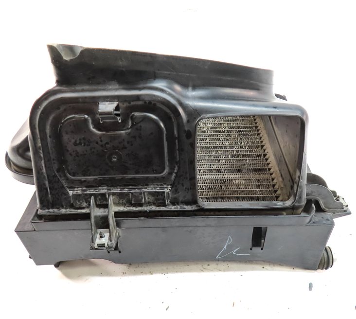 Thumbnail 5: 2008-2014 BMW X5 X5M X6 X6M (E70 E71) 3.0L / 4.4L TWIN TURBO AUXILIARY RADIATOR