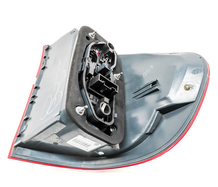 Thumbnail 6: 2011-2013 BMW X5 X5M (E70) LEFT DRIVER REAR OUTER TAILLIGHT BRAKE LIGHT LAMP