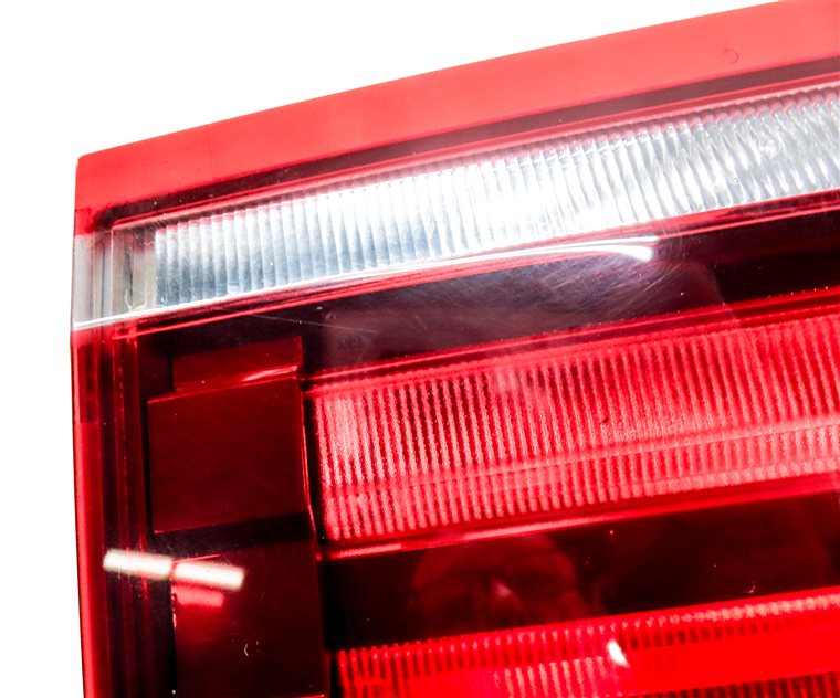 Thumbnail 7: 11-13 BMW X5 X5M (E70) LEFT DRIVER INNER TAILLIGHT LIGHT LAMP (INCANDESCENT)