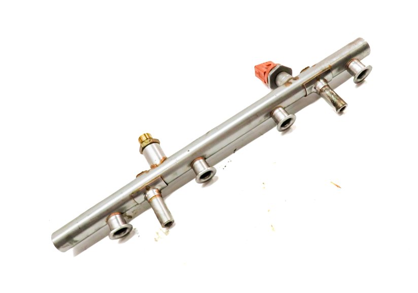 Thumbnail 3: 2013 AUDI Q5 (B8 8R) 2.0L (CPMA) ENGINE FUEL INJECTOR RAIL w/ PRESSURE SENSOR