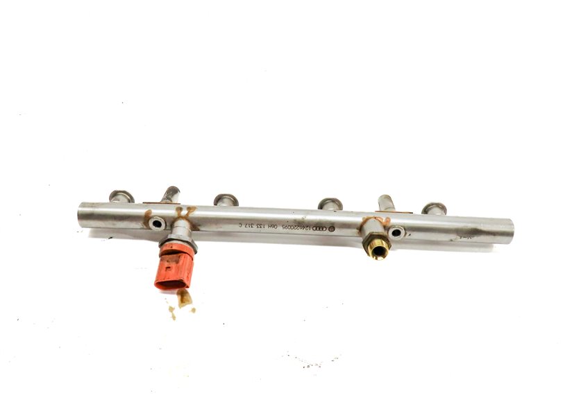 Thumbnail 5: 2013 AUDI Q5 (B8 8R) 2.0L (CPMA) ENGINE FUEL INJECTOR RAIL w/ PRESSURE SENSOR