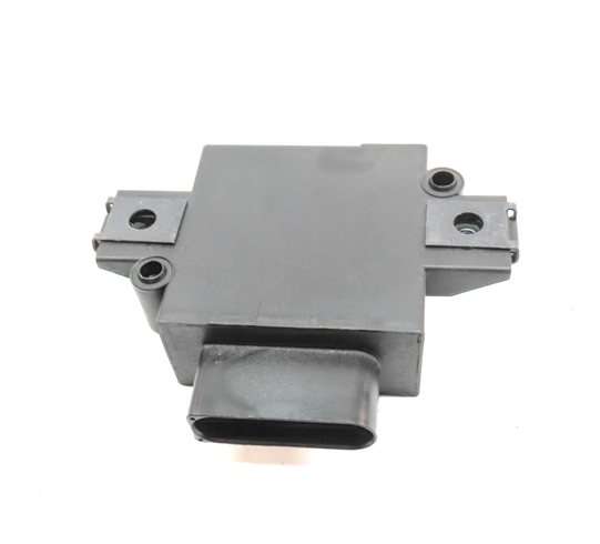 Thumbnail 6: 2013 AUDI Q5 (B8 8R) 2.0L (CPMA) ENGINE FUEL PUMP RELAY CONTROL MODULE