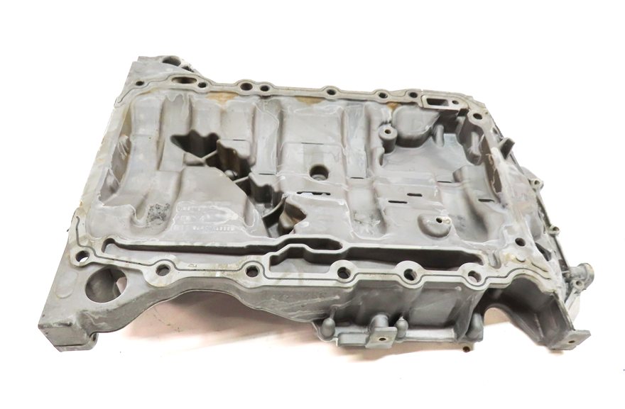 Thumbnail 7: 2013 AUDI Q5 (B8 8R) 2.0L (CPMA) UPPER ENGINE MOTOR OIL FLUID PAN