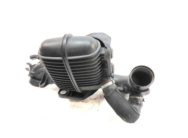 Thumbnail 4: 2013 AUDI Q5 (B8 8R) 2.0L (CPMA) ENGINE INTERCOOLER PRESSURE PIPE DAMPER BOX