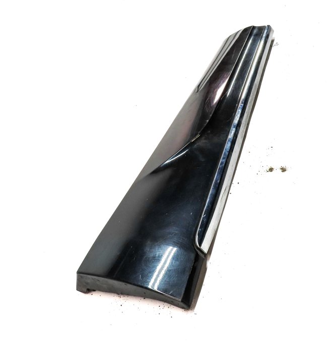 Thumbnail 4: 13-17 AUDI Q5 (B8 8R) REAR LEFT DOOR EXTERIOR LOWER MOULDING RUNNER TRIM (Black)