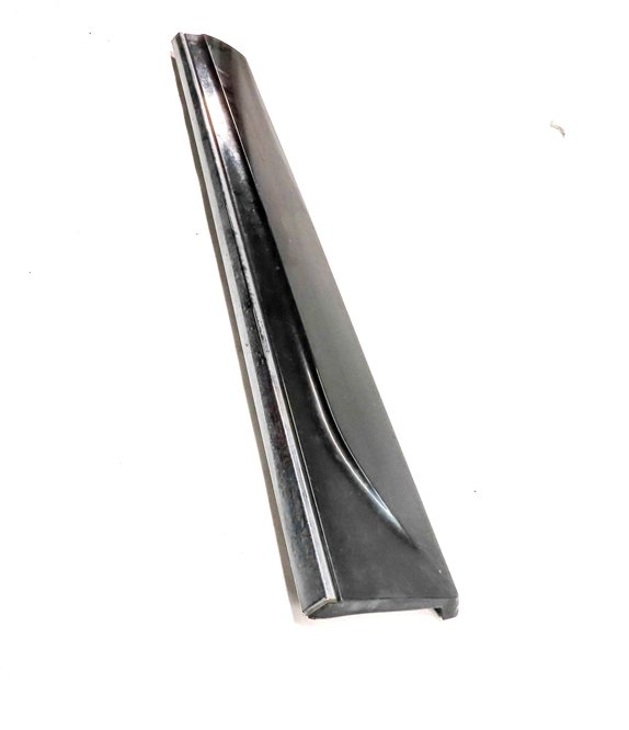 Thumbnail 3: 13-17 AUDI Q5 B8 8R FRONT LEFT DRIVER LOWER DOOR MOULDING TRIM PANEL (Black)