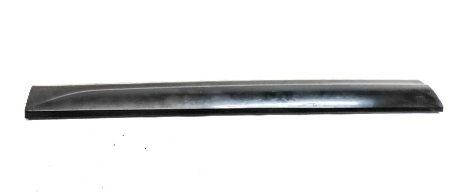 Thumbnail 5: 13-17 AUDI Q5 B8 8R FRONT LEFT DRIVER LOWER DOOR MOULDING TRIM PANEL (Black)