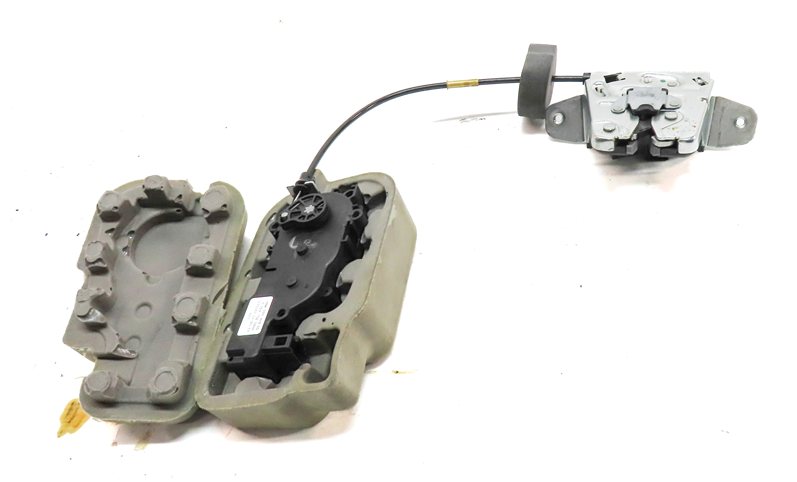 Thumbnail 2: 2013 MERCEDES GL450 (X166) REAR TRUNK LIFTGATE HATCH LID LOCK LATCH w/ MOTOR