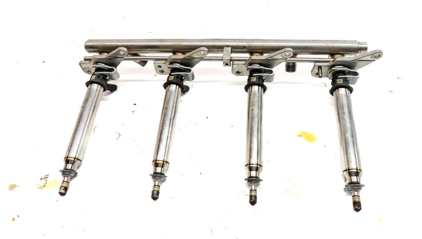 Thumbnail 7: 2013 MERCEDES GL450 (X166) 4.6L (278.928) ENGINE MOTOR FUEL INJECTOR SET w/RAILS