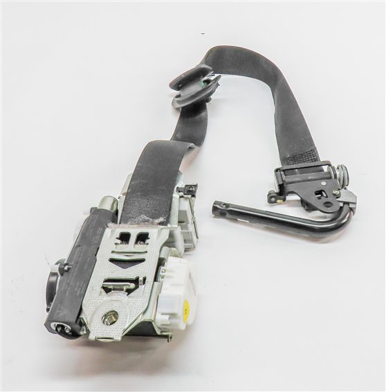 Thumbnail 4: 12-16 MERCEDES GL CLASS (X166) FRONT RIGHT PASSENGER SEATBELT RETRACTOR (Black)