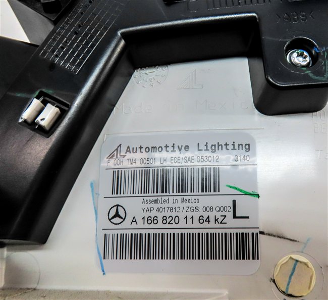 Thumbnail 7: 13-16 MERCEDES GL350 GL450 GL550 (X166) LEFT DRIVER INNER TAILLIGHT LIGHT LAMP