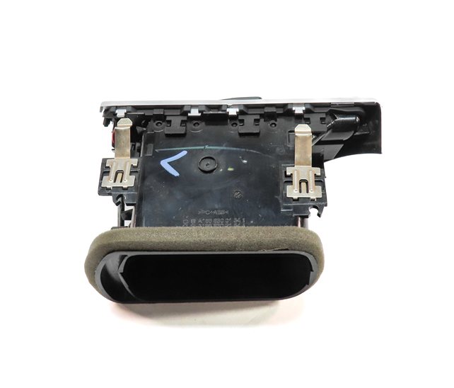 Thumbnail 4: 2013 MERCEDES GL450 (X166) FRONT LEFT DRIVER OUTER DASH HEAT AIR AC VENT (Black)