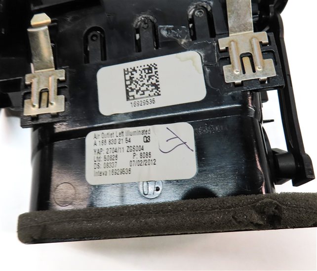Thumbnail 6: 2013 MERCEDES GL450 (X166) FRONT LEFT DRIVER OUTER DASH HEAT AIR AC VENT (Black)