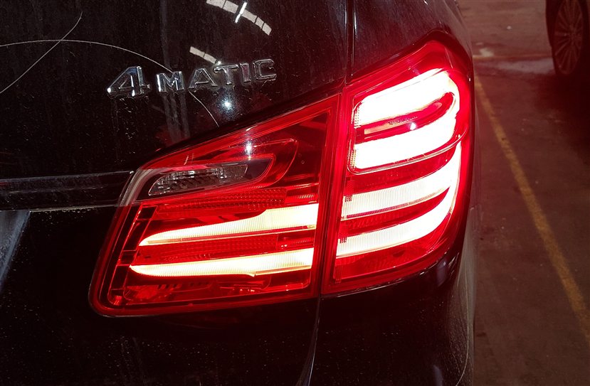 Thumbnail 2: 13-16 MERCEDES GL (X166) REAR RIGHT PASSENGER OUTER TAILLIGHT BRAKE LIGHT LAMP