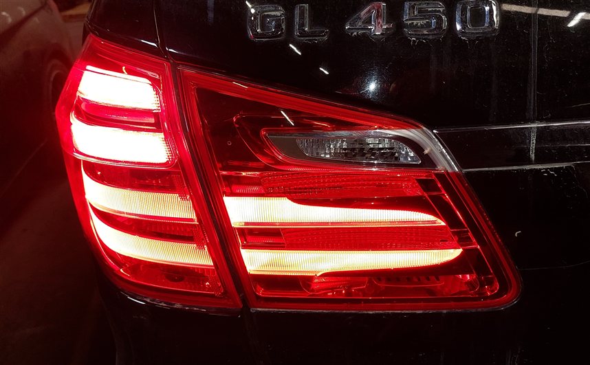 Thumbnail 2: 13-16 MERCEDES GL (X166) REAR LEFT DRIVER OUTER TAILLIGHT BRAKE LIGHT LAMP