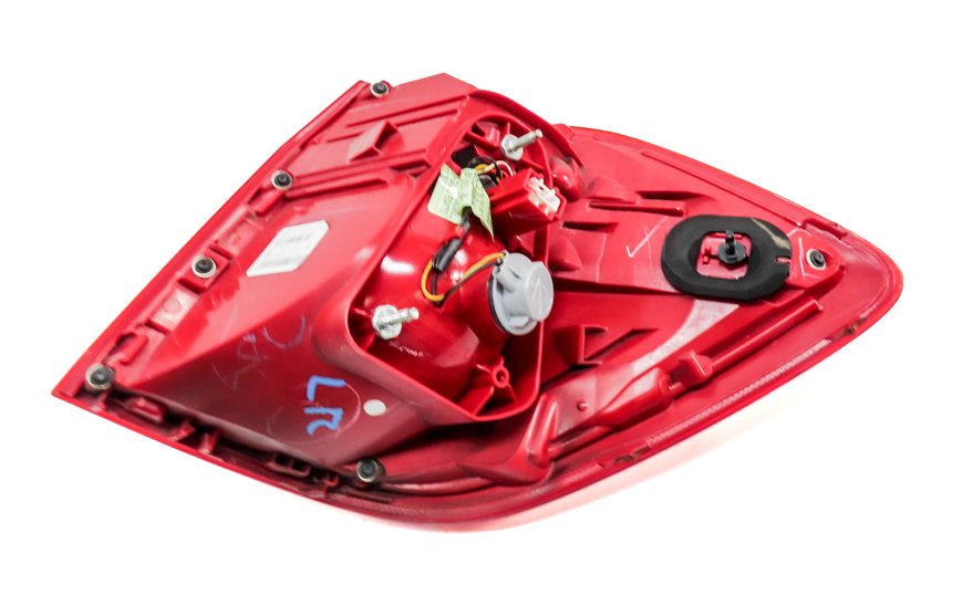 Thumbnail 5: 13-16 MERCEDES GL (X166) REAR LEFT DRIVER OUTER TAILLIGHT BRAKE LIGHT LAMP