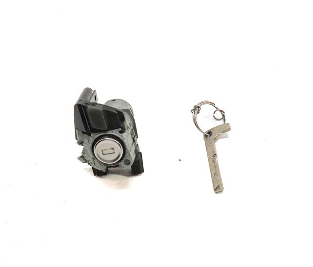 Thumbnail 2: 2013 MERCEDES GL450 (X166) FRONT LEFT DRIVER DOOR HANDLE LOCK CYLINDER w/KEY