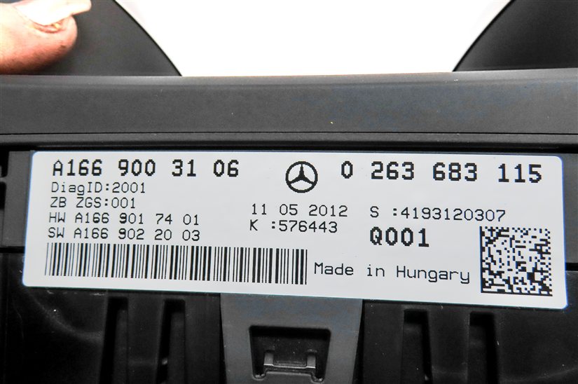 Thumbnail 6: 13 MERCEDES GL450 GL550 ML350 ML550 (W166 X166) SPEEDOMETER GAUGE CLUSTER (155k)
