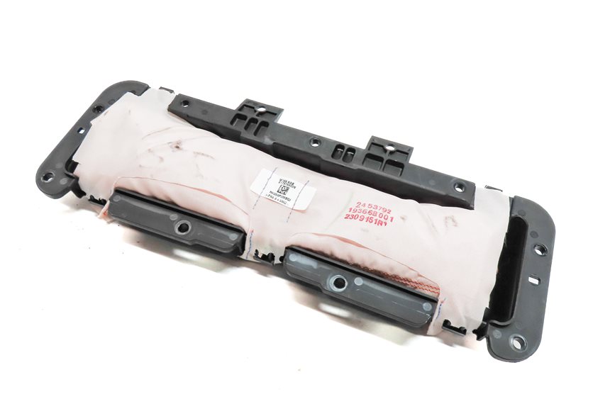 12-19 MERCEDES GL350 GL450 GL550 ML350 ML550 GLE (W166 X166) DRIVER KNEE AIRBAG