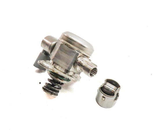 Thumbnail 1: 11-20 MERCEDES E S SL GL (W205 W166 W212 X166 X253) V8 LEFT MECHANICAL FUEL PUMP
