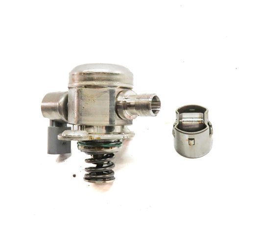Thumbnail 2: 11-20 MERCEDES E S SL GL (W205 W166 W212 X166 X253) V8 LEFT MECHANICAL FUEL PUMP