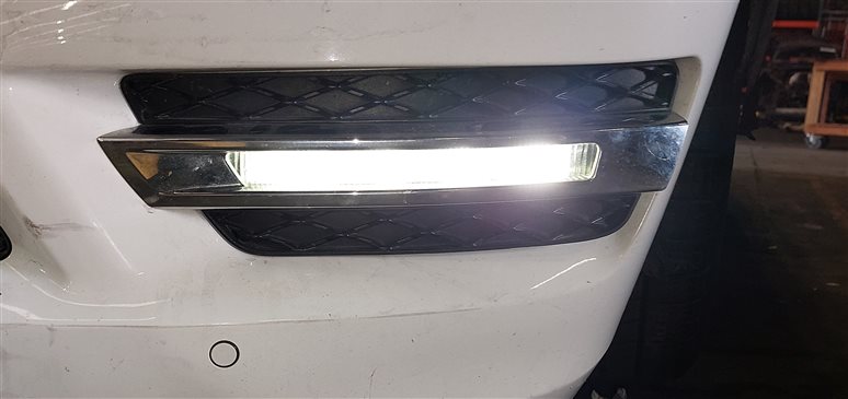 Thumbnail 2: 2013-2016 MERCEDES GL350 GL450 (X166) LEFT FRONT DRIVER DRL FOGLIGHT LAMP