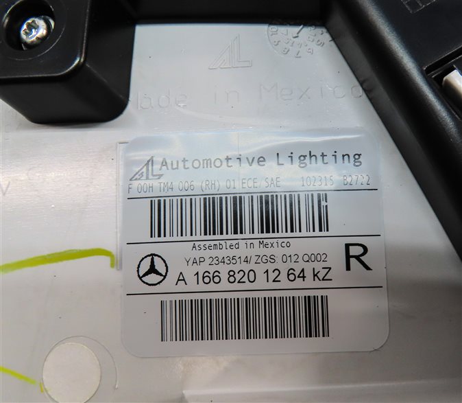 Thumbnail 6: 13-16 MERCEDES GL350 GL450 GL550 (X166) REAR RIGHT INNER TAILLIGHT LIGHT LAMP