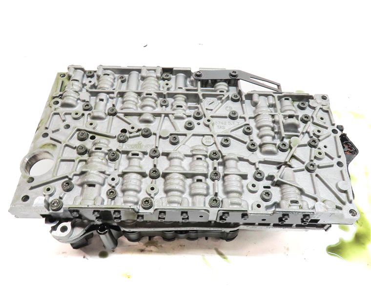Thumbnail 9: 15-20 MERCEDES C E S GL ML W205 W212 W/X166 W222 TRANSMISSION VALVE BODY w/PLATE