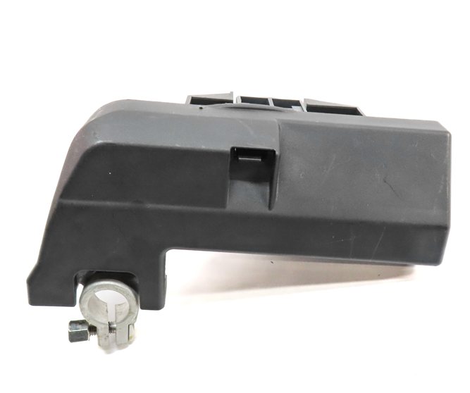 Thumbnail 5: 14 AUDI A4 ALLROAD (B8) 2.0L (CPMB) BATTERY TERMINAL OVERLOAD PROTECTION SWITCH