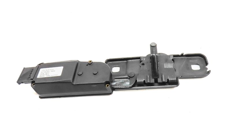 Thumbnail 2: 2014 AUDI A4 ALLROAD WAGON (B8) REAR LOWER TRUNK STRIKER PLATE w/ ACTUATOR